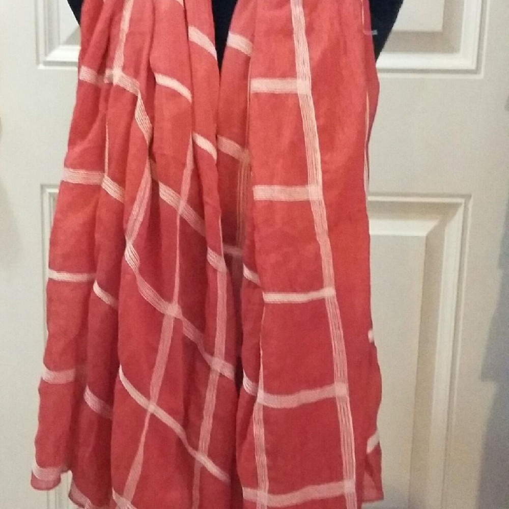 Check Scarf/Wrap - Picture 6 of 6